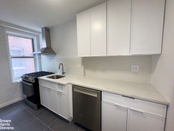 340 Haven Avenue 4F, New York NY 10033
