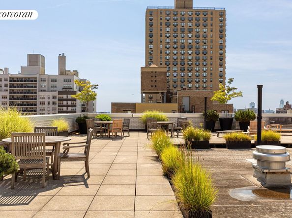 130 East 18th Street 8N, New York NY 10003