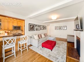 424 East 52nd Street 9B, New York NY 10022