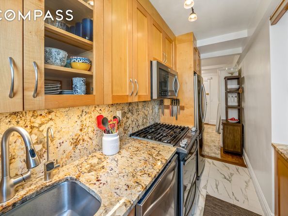 424 East 52nd Street 9B, New York NY 10022