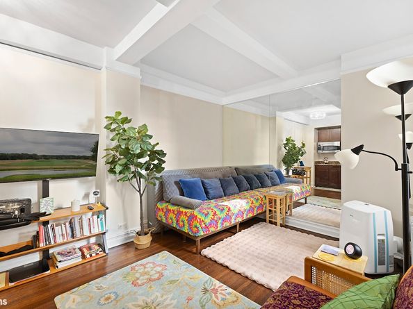 457 West 57th Street 201, New York NY 10019