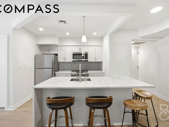 23-23 30th Road 3A, Queens NY 11102