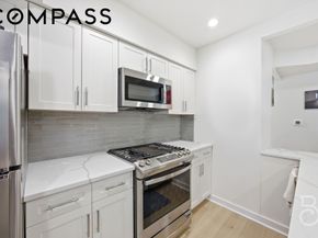 23-23 30th Road 3A, Queens NY 11102