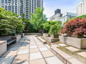 37 Henry Street TH1, Brooklyn NY 11201