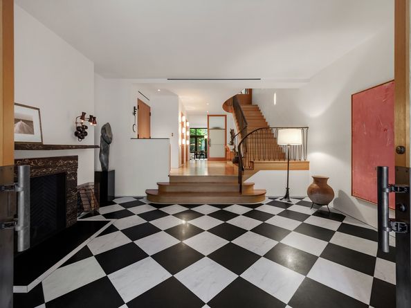 22 East 94th Street, New York NY 10128