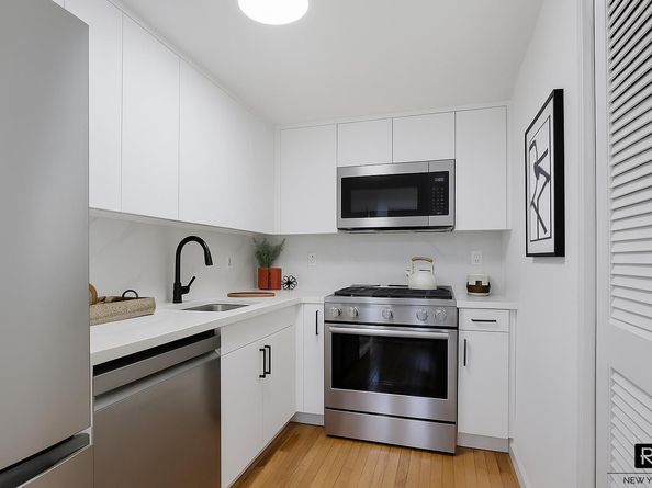 407 East 12th Street PHFSW, New York NY 10009