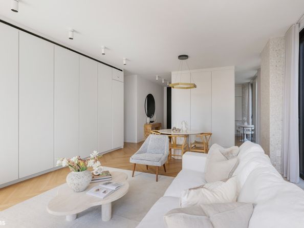 16 West 40th Street 21D, New York NY 10018