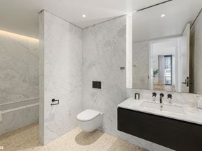 16 West 40th Street 21D, New York NY 10018