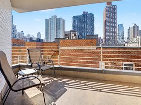 200 East End Avenue 7B, New York NY 10128
