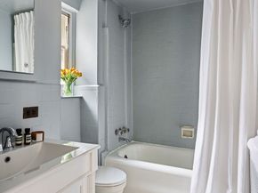 155 East 49th Street 10A, New York NY 10017