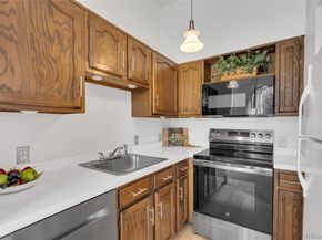 1001 E 17th Avenue 13, Denver CO 80218