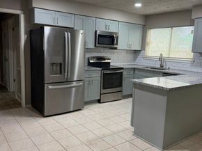 1923 Delphi Lane, Houston TX 77067