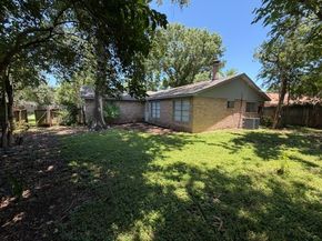1923 Delphi Lane, Houston TX 77067