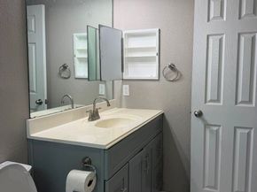 1923 Delphi Lane, Houston TX 77067