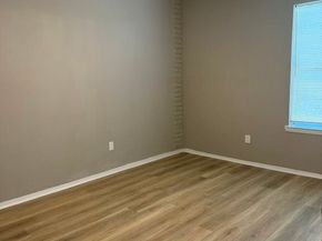1923 Delphi Lane, Houston TX 77067