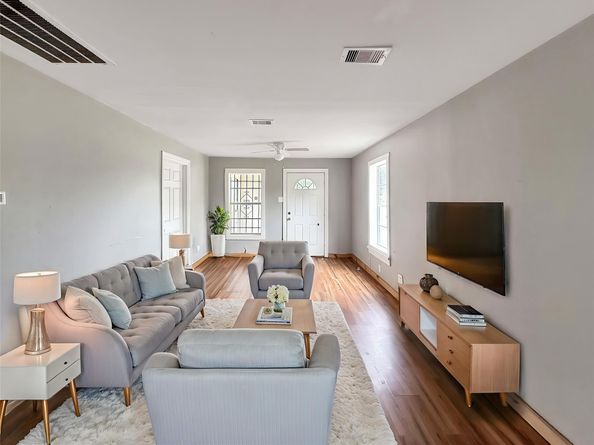 6931 Weaver Road, Houston TX 77028
