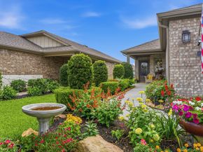 410 Thistle Thorn Drive, The Woodlands TX 77382