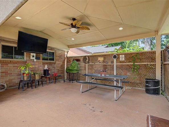 1012 Joyce Street, Houston TX 77009