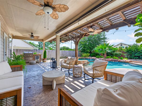 9634 Empress Crossing Drive, Spring TX 77379