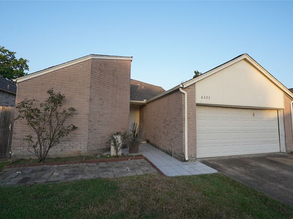 6323 Gladewell Drive, Houston TX 77072