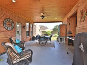 18235 Noble Forest Drive, Humble TX 77346