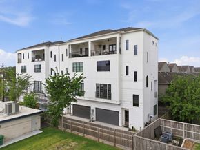 4306 Center Street, Houston TX 77007
