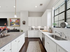 4306 Center Street, Houston TX 77007