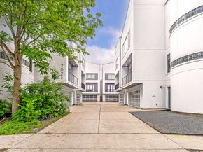 2025 Colquitt Street E, Houston TX 77098