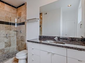 2025 Colquitt Street E, Houston TX 77098