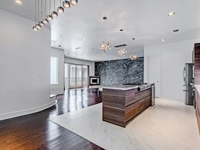 2025 Colquitt Street E, Houston TX 77098