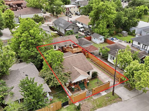 516 Everton Street, Houston TX 77003
