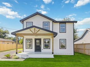 2420 Woodard Street, Houston TX 77026