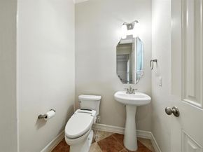 2903 Royal Oaks Grove, Houston TX 77082