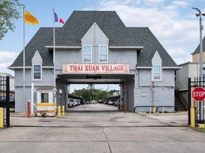 8200 Broadway Street 309, Houston TX 77061