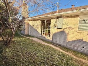 5702 Arncliffe Drive, Houston TX 77088