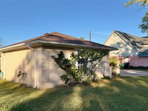 5702 Arncliffe Drive, Houston TX 77088