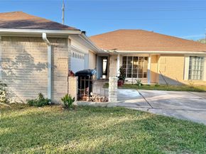 5702 Arncliffe Drive, Houston TX 77088