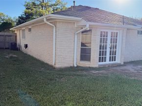 5702 Arncliffe Drive, Houston TX 77088