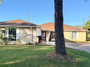 5702 Arncliffe Drive, Houston TX 77088