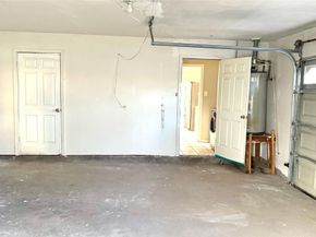 5702 Arncliffe Drive, Houston TX 77088