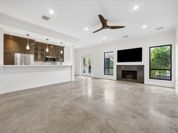 2901 Bammel Lane 23, Houston TX 77098