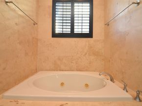 1818 Binz Street E, Houston TX 77004