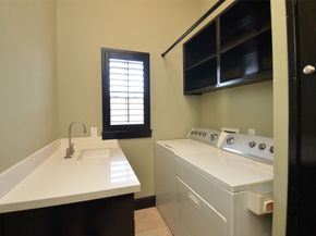 1818 Binz Street E, Houston TX 77004