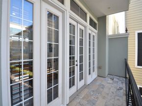 1818 Binz Street E, Houston TX 77004