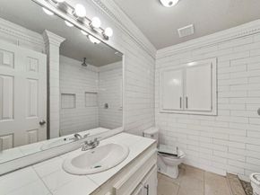 1207 Firnat Street, Houston TX 77022