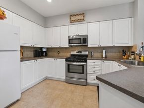 36 Stone Creek Place, The Woodlands TX 77382