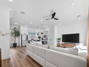 4804 Elysian Street C, Houston TX 77009