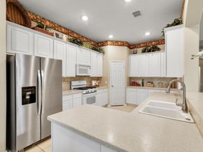 10 Clarewood Court, The Woodlands TX 77385