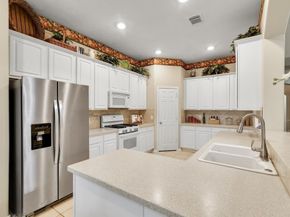 10 Clarewood Court, The Woodlands TX 77385