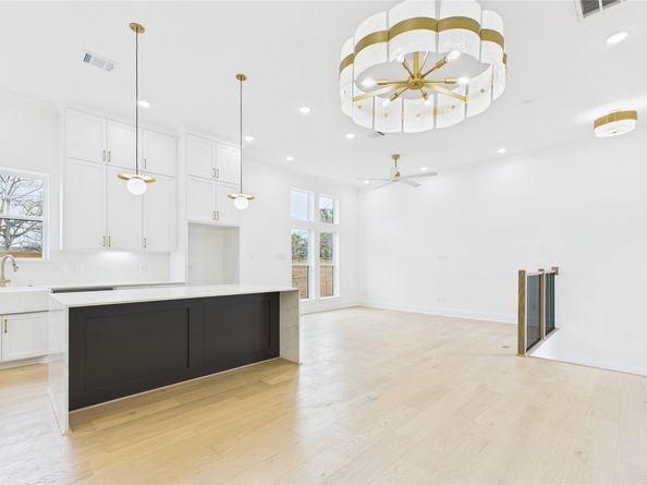 602 Jewett Street A, Houston TX 77009